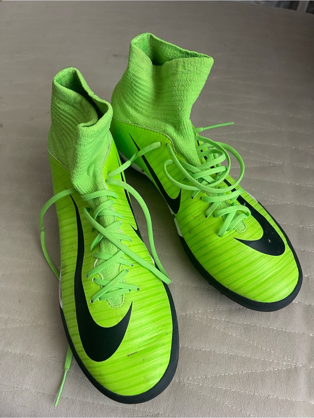 Youth Nike MercurialX Turf Soccer Shoes - Kids size 4Y